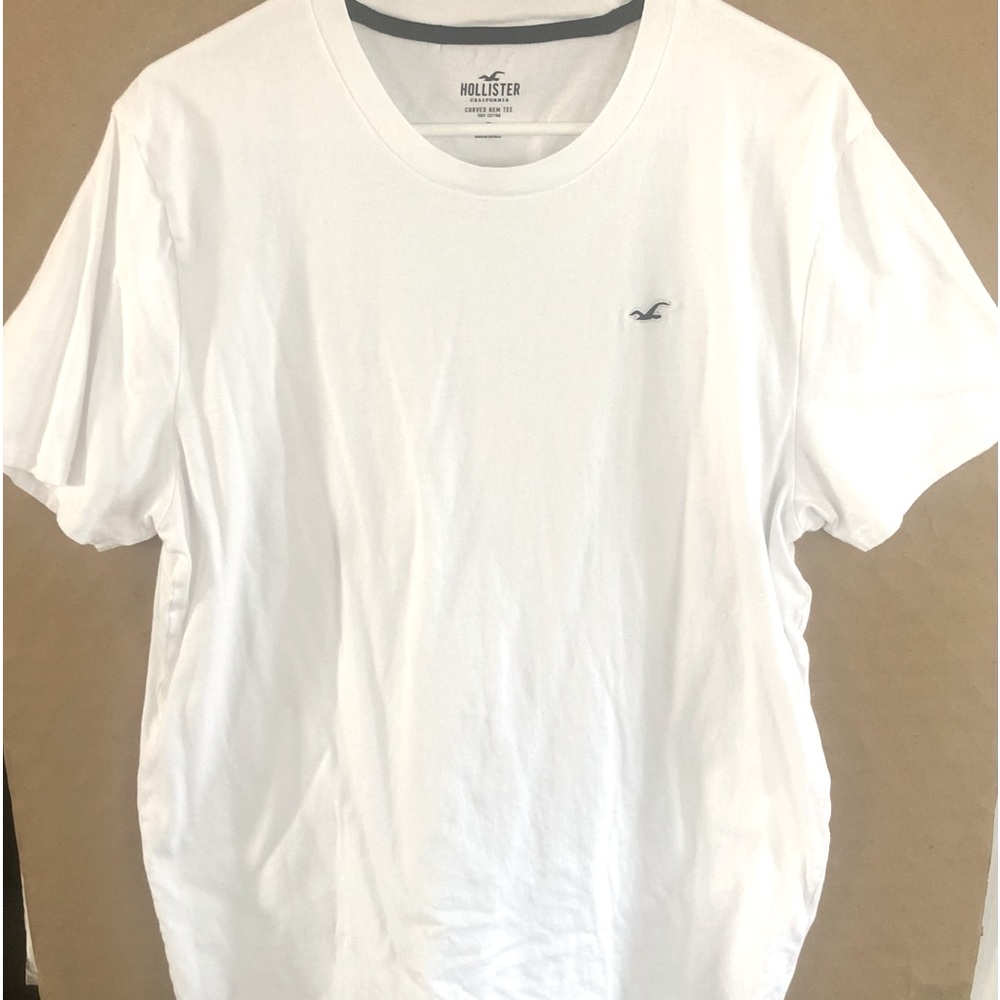 Hollister curved Hem Tee.   XL white